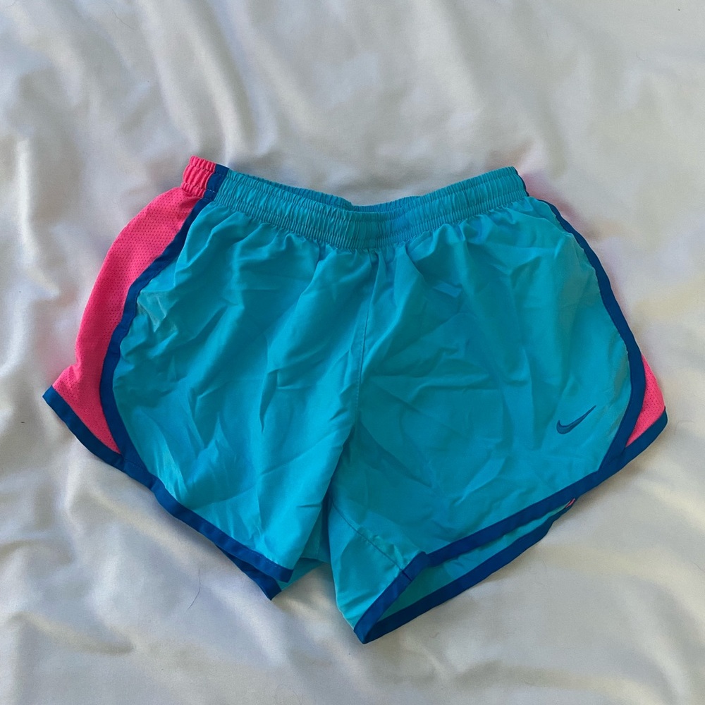 Nike girls shorts Medium